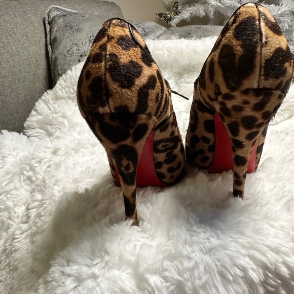 CHRISTIAN LOUBOUTIN Leopard Print Calf Fur Lady Derby Lace-Up Peep Bootie - Picture 3 of 4